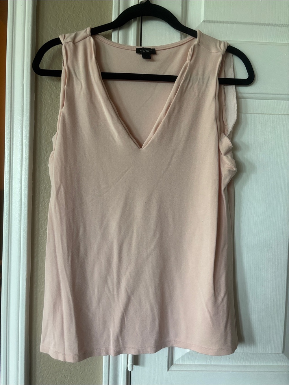 Ann Taylor Factory Soft Blush Pink V-Neck Sleeveless Camisole